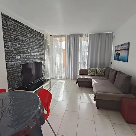 Parque Santiago De Americas Apartment *